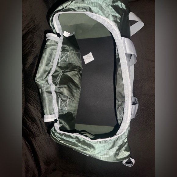 New Balance Duffel Bag, Core Performance Small Carry On Travel Gym Bag - Picture 2 of 9